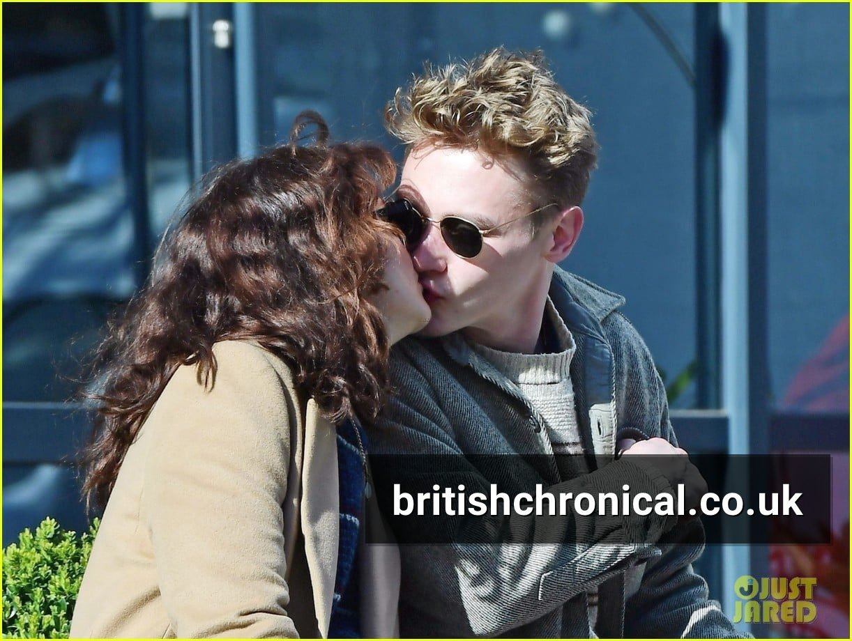 Olivia Cooke Boyfriend: The Truth About Her Relationship with Christopher Abbott